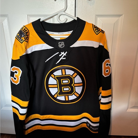 Brad Marchand Boston jersey - Picture 3 of 3